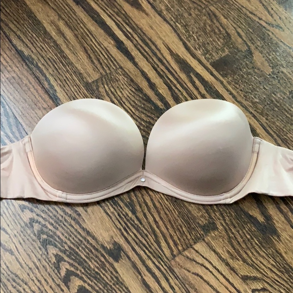 EUC Victoria’s Secret Strapless Bra